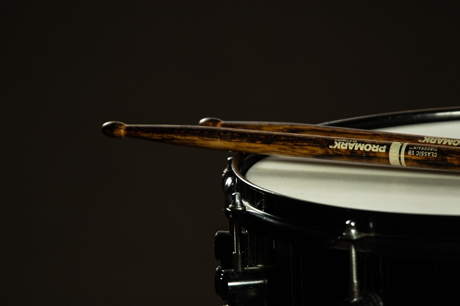 5 Must-Have Accessories for Drummers